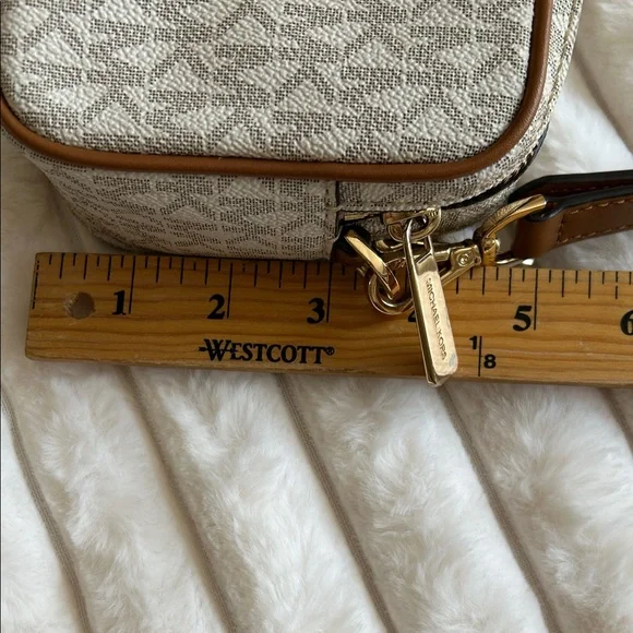 Michael Kors Monogram Cream and Tan Crossbody Bag - Picture 10 of 11
